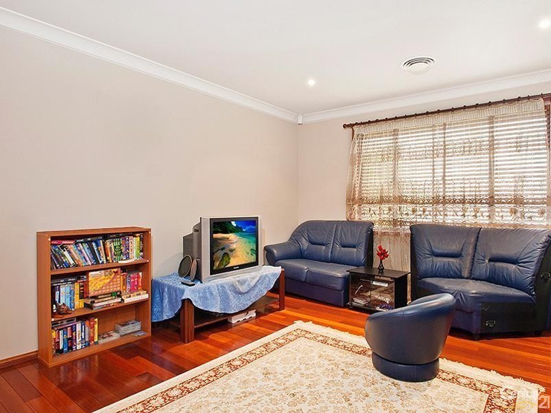 21 Fraser Avenue, Kellyville NSW 2155