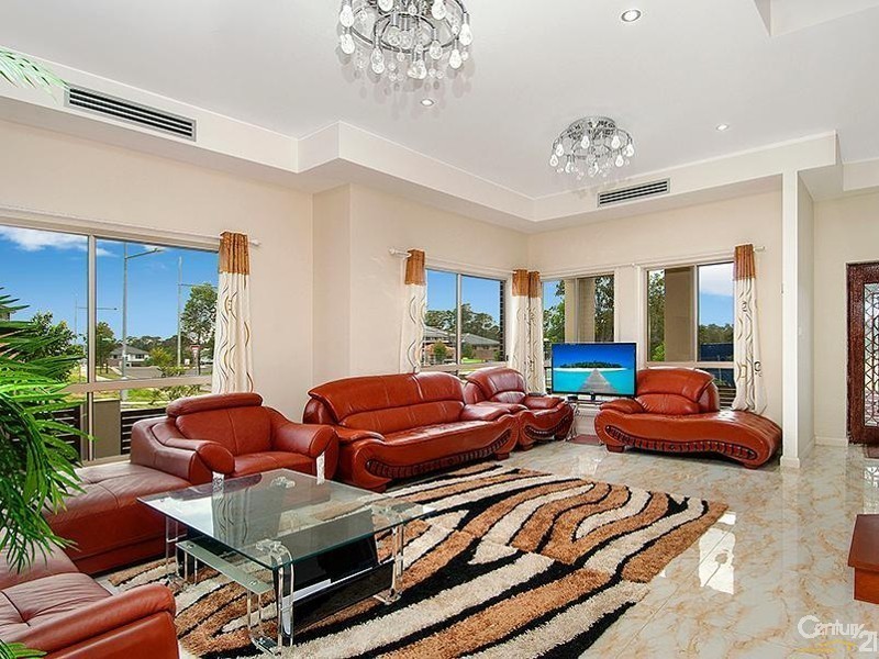 18 Carmargue Street, Beaumont Hills NSW 2155