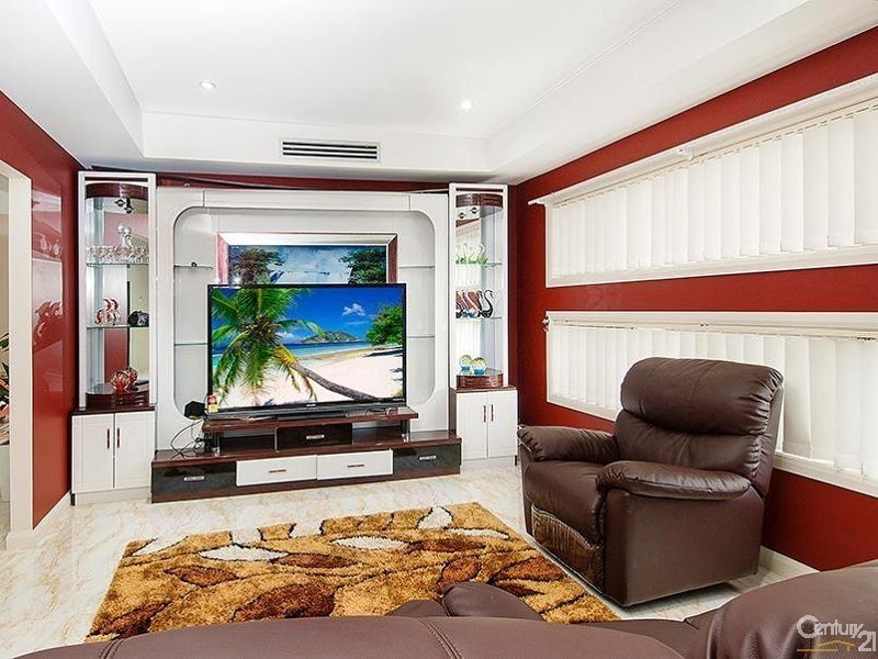 18 Carmargue Street, Beaumont Hills NSW 2155