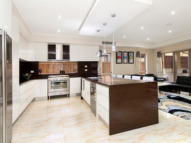 18 Carmargue Street, Beaumont Hills NSW 2155