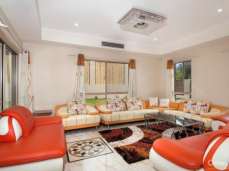 18 Carmargue Street, Beaumont Hills NSW 2155