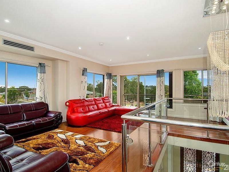 18 Carmargue Street, Beaumont Hills NSW 2155