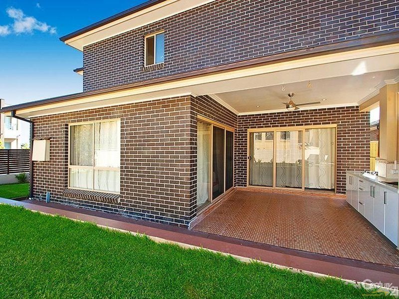 18 Carmargue Street, Beaumont Hills NSW 2155