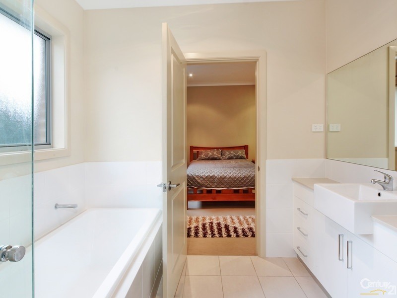 10 Clover Place, The Ponds NSW 2769