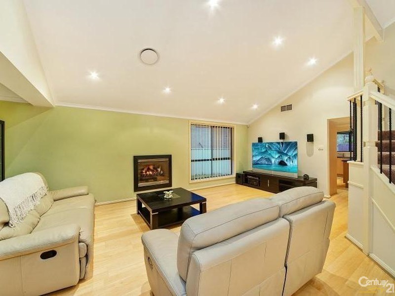 24 Comet Circuit, Beaumont Hills NSW 2155