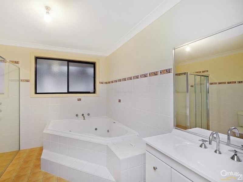 24 Comet Circuit, Beaumont Hills NSW 2155
