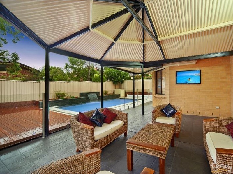 24 Comet Circuit, Beaumont Hills NSW 2155