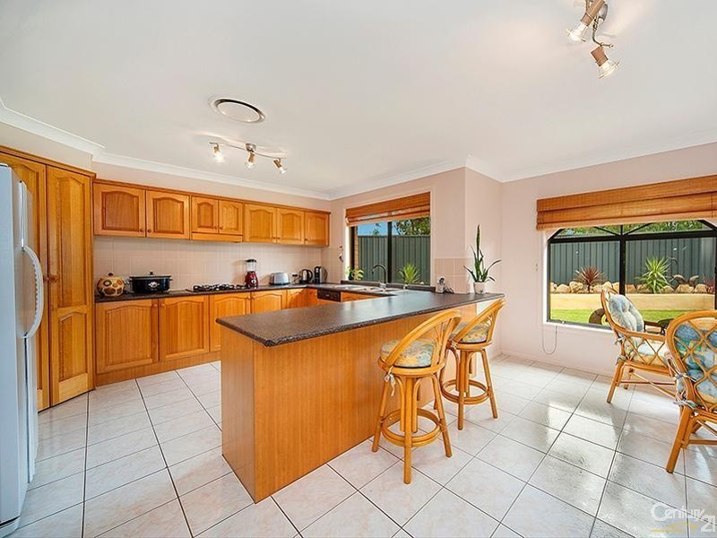 11 Starlight Place, Beaumont Hills NSW 2155