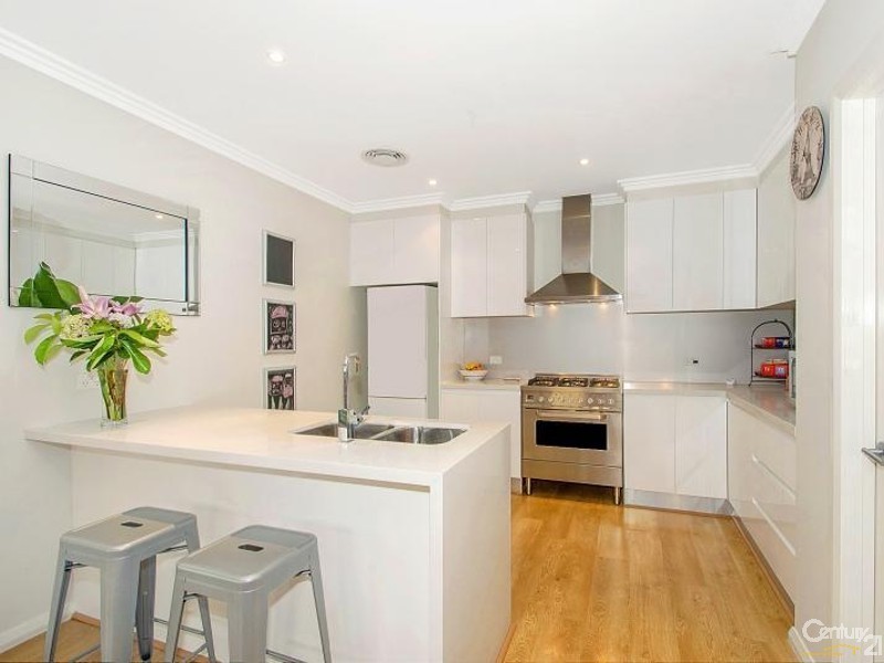 2 Emperor Avenue, The Ponds NSW 2769