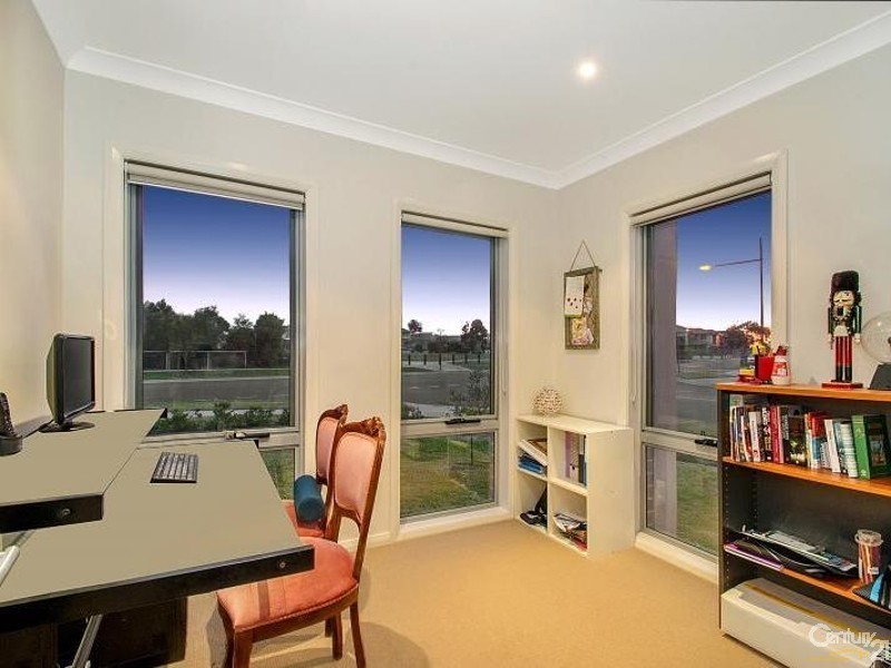 2 Emperor Avenue, The Ponds NSW 2769
