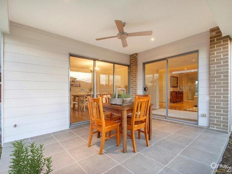 2 Emperor Avenue, The Ponds NSW 2769