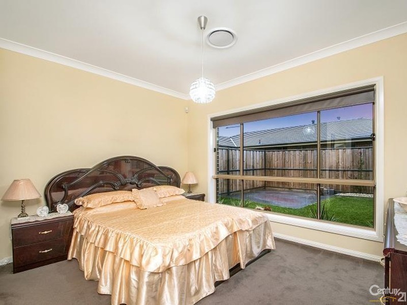 8 Cricket Street, The Ponds NSW 2769