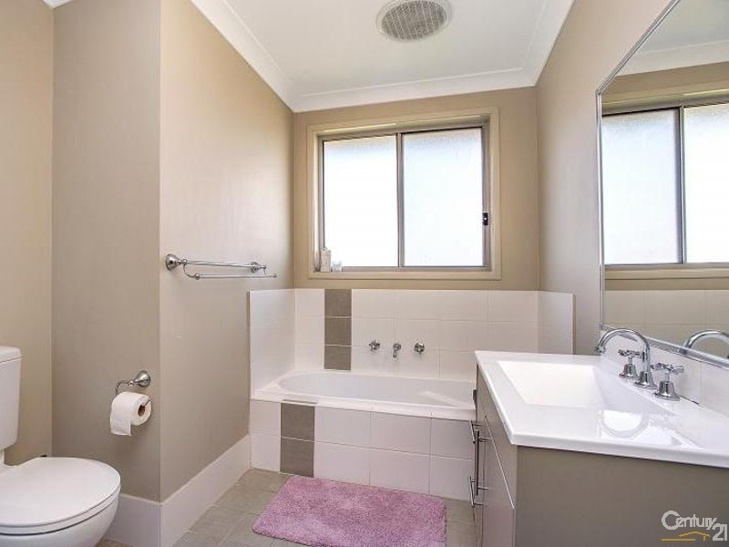 9 Paringa Drive, The Ponds NSW 2769