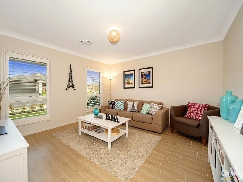 8 Vanilla Drive, The Ponds NSW 2769