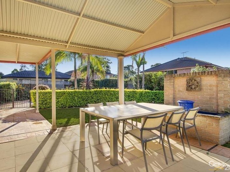 24 Fernleaf Crescent, Beaumont Hills NSW 2155