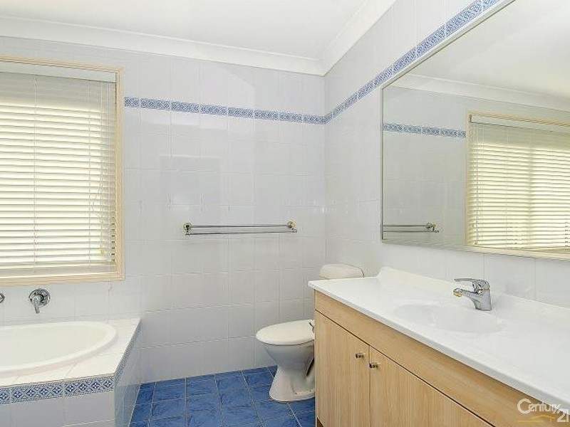 24 Fernleaf Crescent, Beaumont Hills NSW 2155