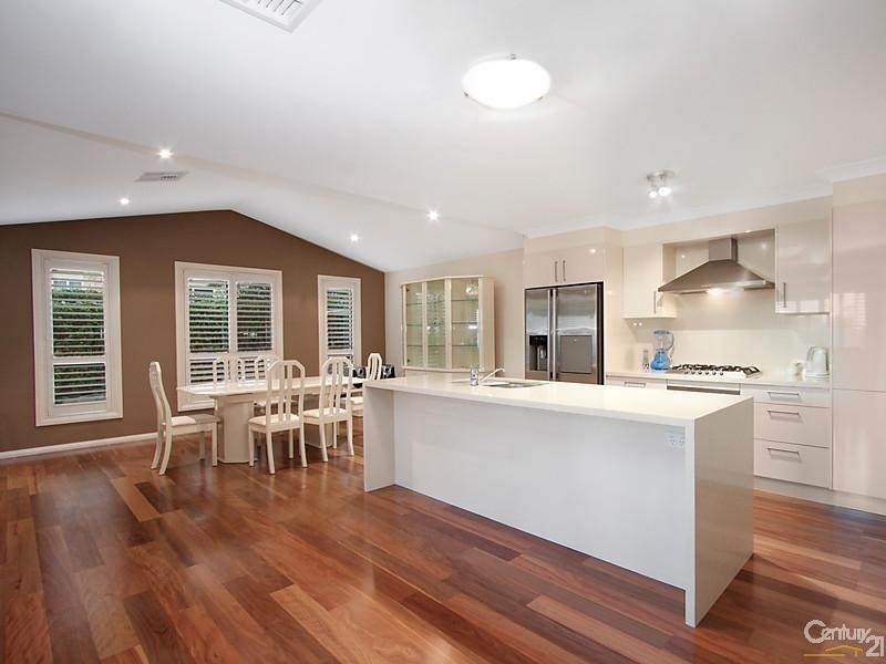 8 Hopkins Circuit, Rouse Hill NSW 2155