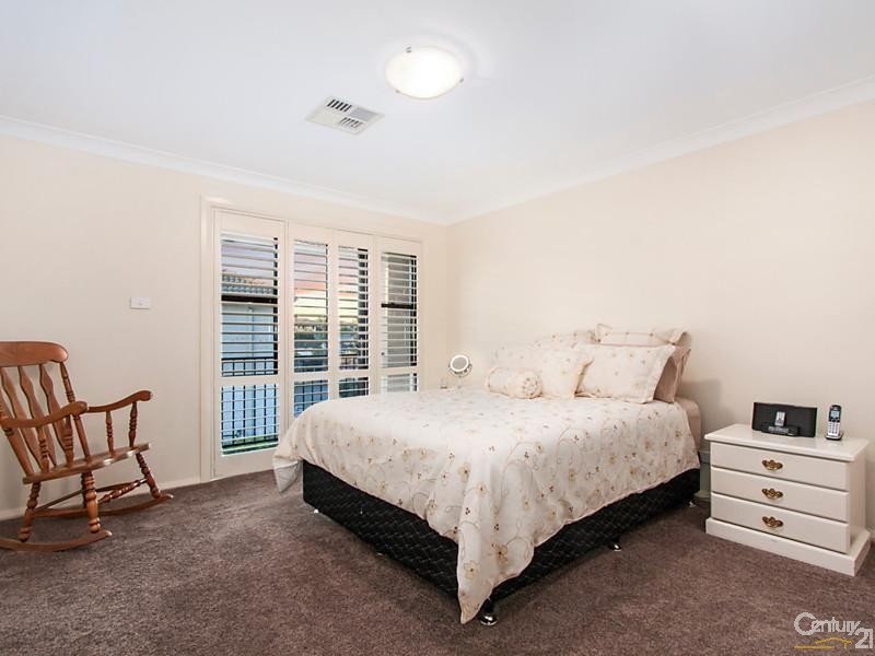 8 Hopkins Circuit, Rouse Hill NSW 2155