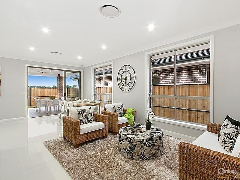 11 Lapstone Street, The Ponds NSW 2769