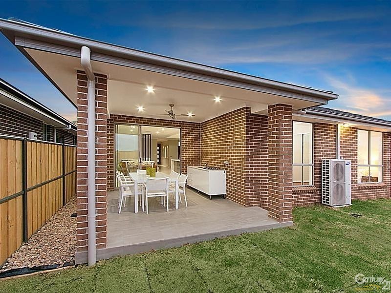 11 Lapstone Street, The Ponds NSW 2769