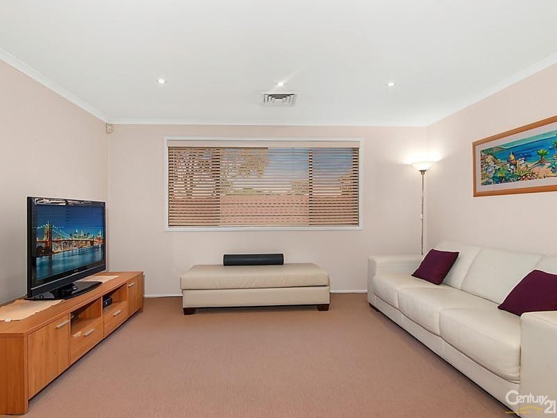 45 Maslin Crescent, Quakers Hill NSW 2763