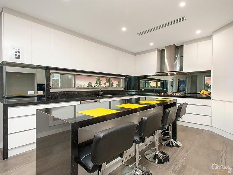 15 Lyrebird Crescent, The Ponds NSW 2769