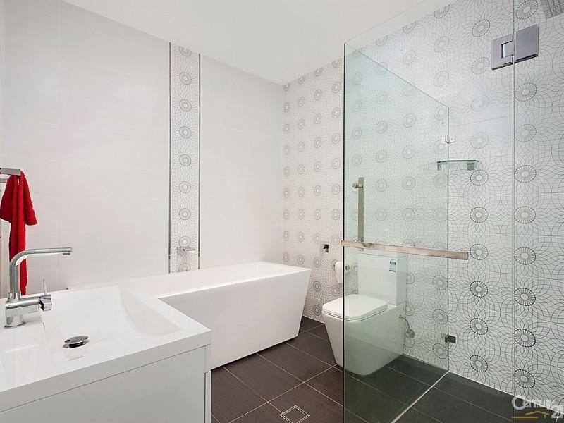 15 Lyrebird Crescent, The Ponds NSW 2769