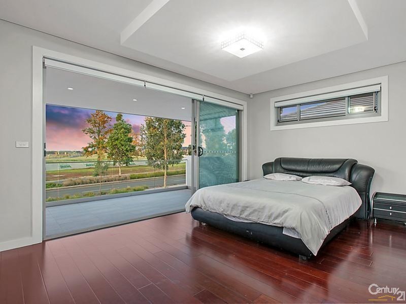 15 Lyrebird Crescent, The Ponds NSW 2769