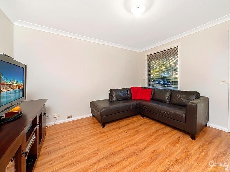 10 Oldbury Street, Stanhope Gardens NSW 2768