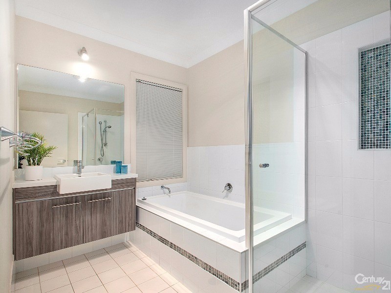 8 Rosebrook Avenue, The Ponds NSW 2769