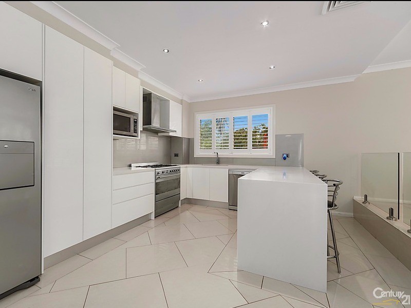 2 Hyatt Close, Rouse Hill NSW 2155