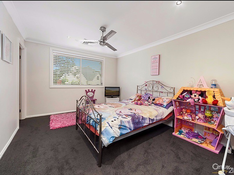 2 Hyatt Close, Rouse Hill NSW 2155