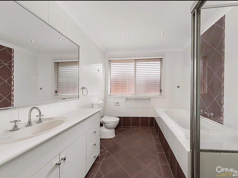 2 Hyatt Close, Rouse Hill NSW 2155