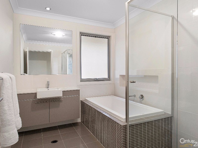 43 Pebble Crescent, The Ponds NSW 2769