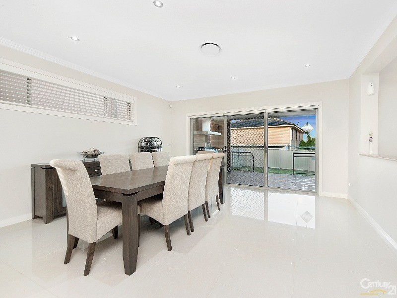 10 Hoya Way, Glenwood NSW 2768