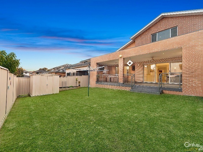 10 Hoya Way, Glenwood NSW 2768