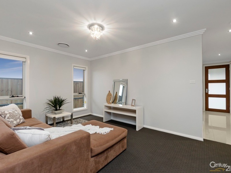 33 Mountain Street, The Ponds NSW 2769