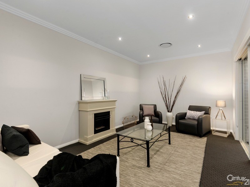 33 Mountain Street, The Ponds NSW 2769