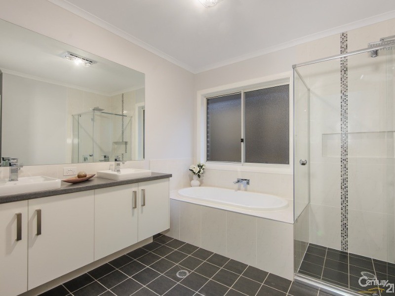 33 Mountain Street, The Ponds NSW 2769
