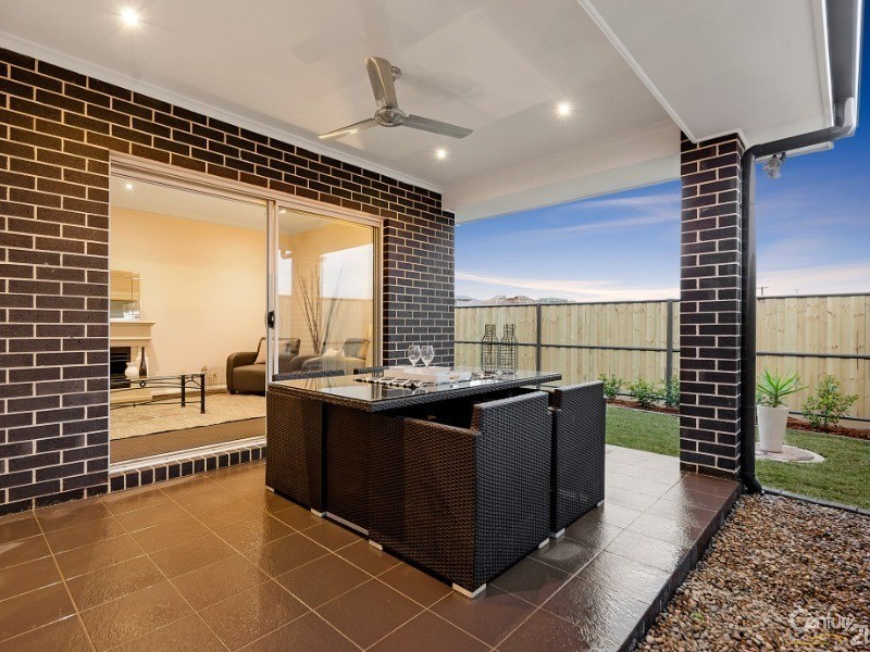 33 Mountain Street, The Ponds NSW 2769