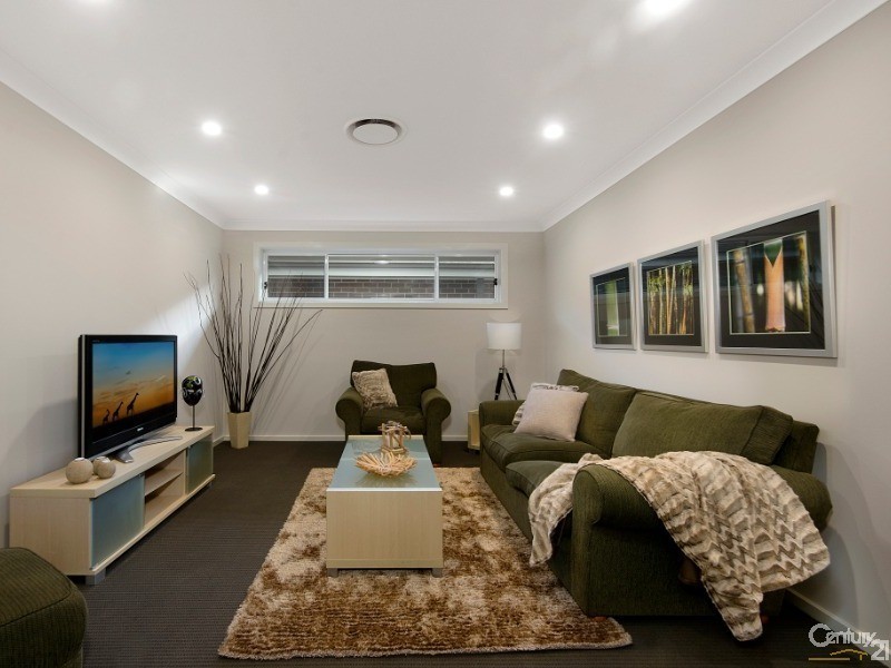 168 Greenview Parade, The Ponds NSW 2769