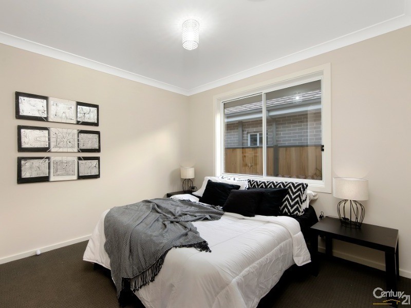 168 Greenview Parade, The Ponds NSW 2769