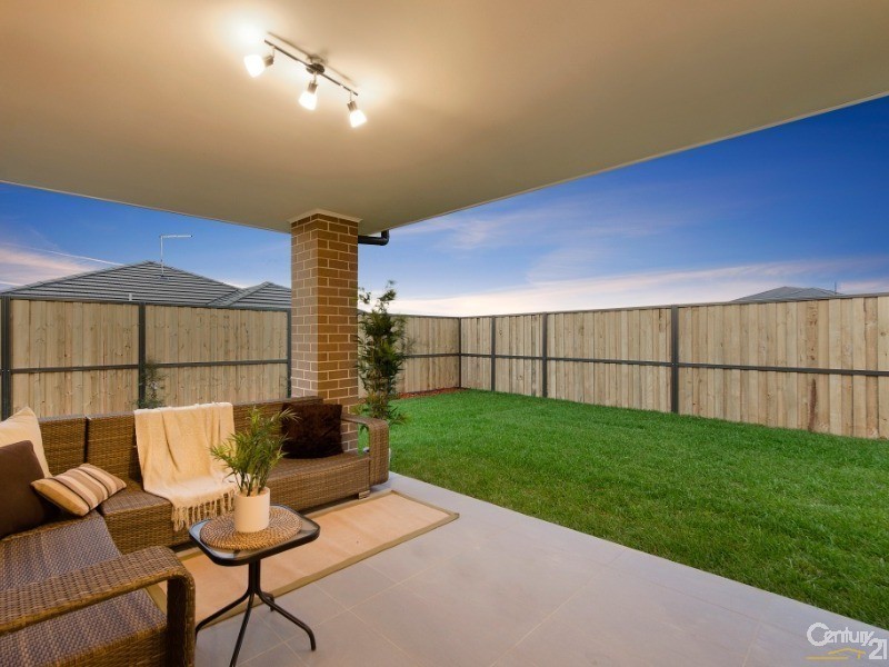 168 Greenview Parade, The Ponds NSW 2769