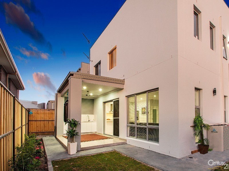 1 Lapstone Street, The Ponds NSW 2769