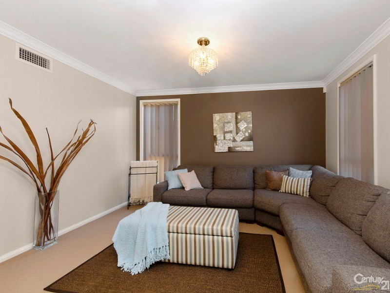 25 Pebble Crescent, The Ponds NSW 2769