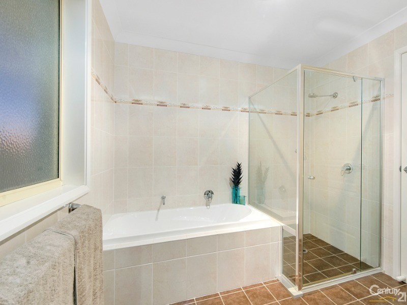 25 Pebble Crescent, The Ponds NSW 2769