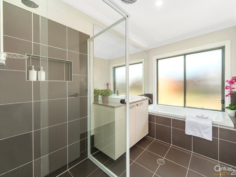 13 Estuary Crescent, The Ponds NSW 2769