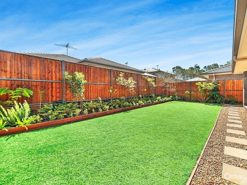 13 Estuary Crescent, The Ponds NSW 2769