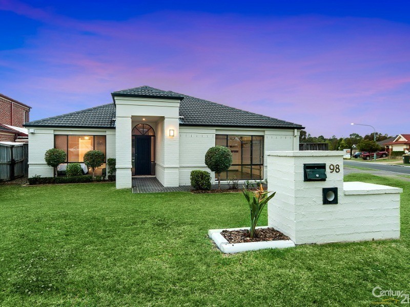 98 Phoenix Avenue, Stanhope Gardens NSW 2768