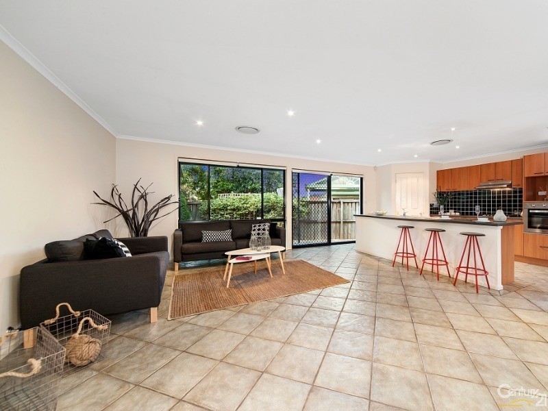 98 Phoenix Avenue, Stanhope Gardens NSW 2768